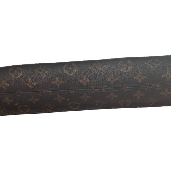 Louis Vuitton - Picture 9 of 16